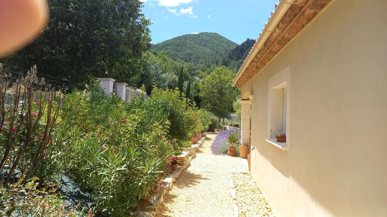 La Benvingude Bed & Breakfast นียงส์ ภายนอก รูปภาพ